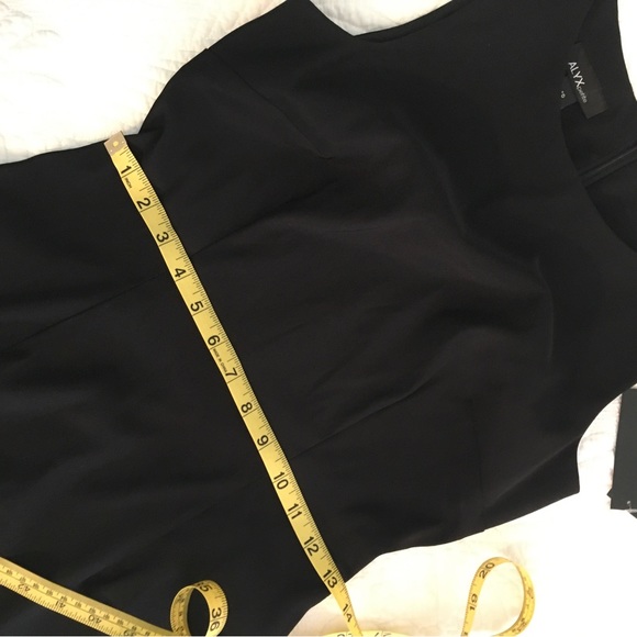 New Classic Little Black Dress - Picture 6 of 10